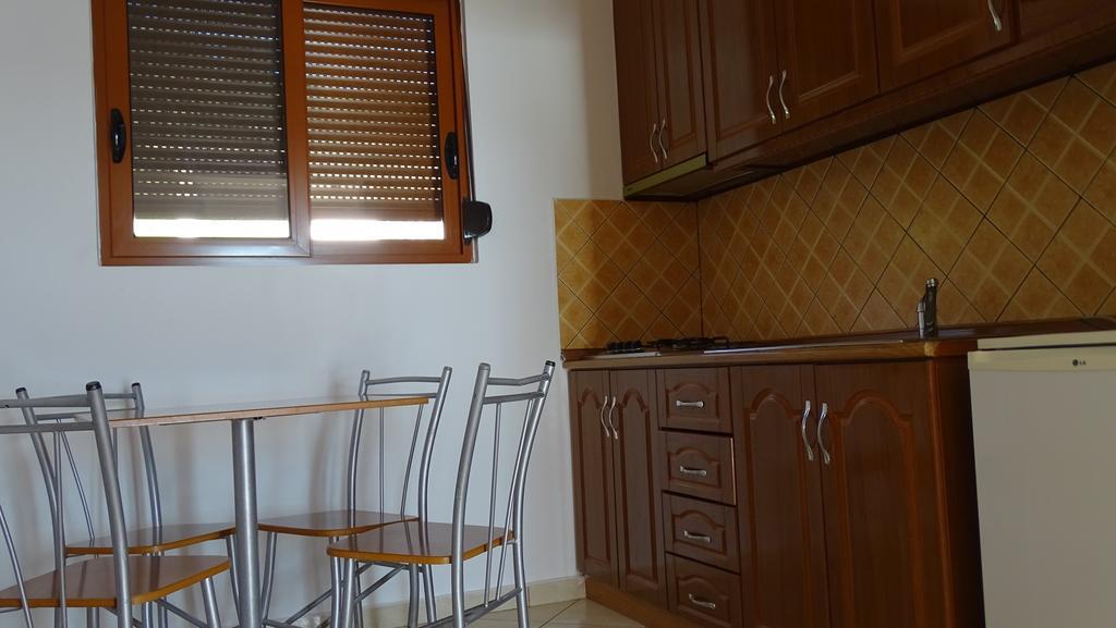 Residence Jazoj Влёра Экстерьер фото